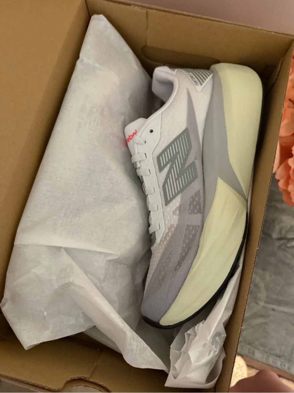 New Balance FuelCell Rebel v5- Grey White